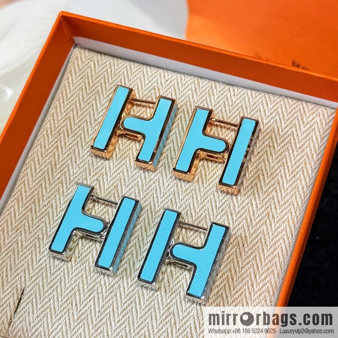 ❗️New ❗️ New ☑️ Hermès HERMES letter H stud earrings
