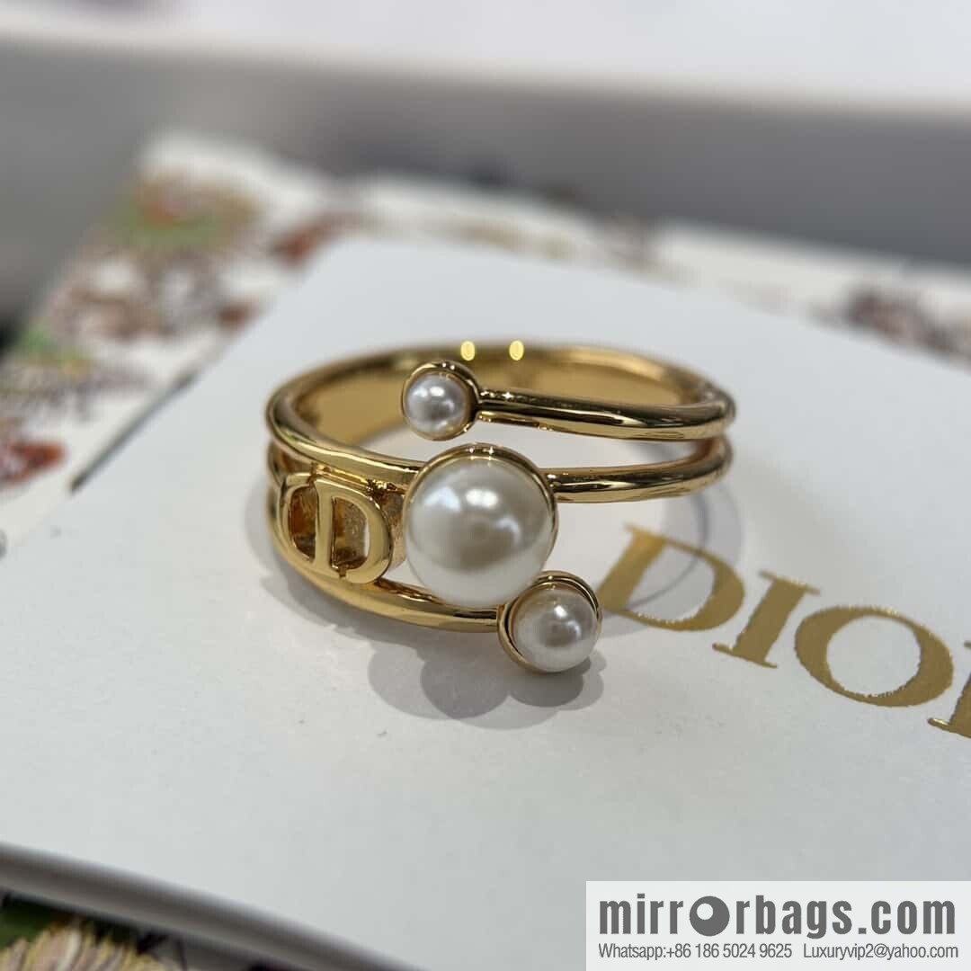 New ☑️ DIOR CD Pearl Ring
