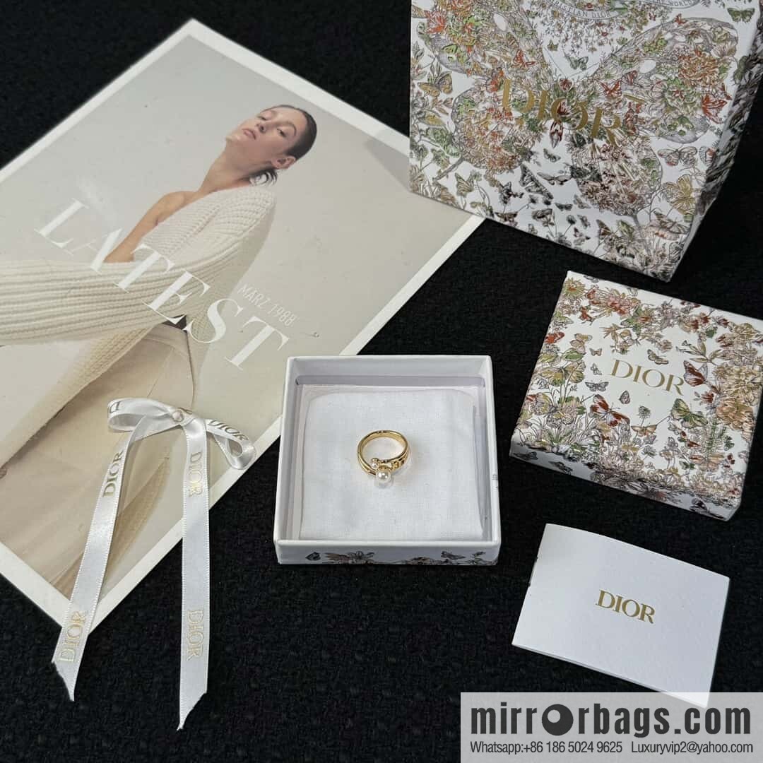 New ☑️ DIOR CD Pearl Ring