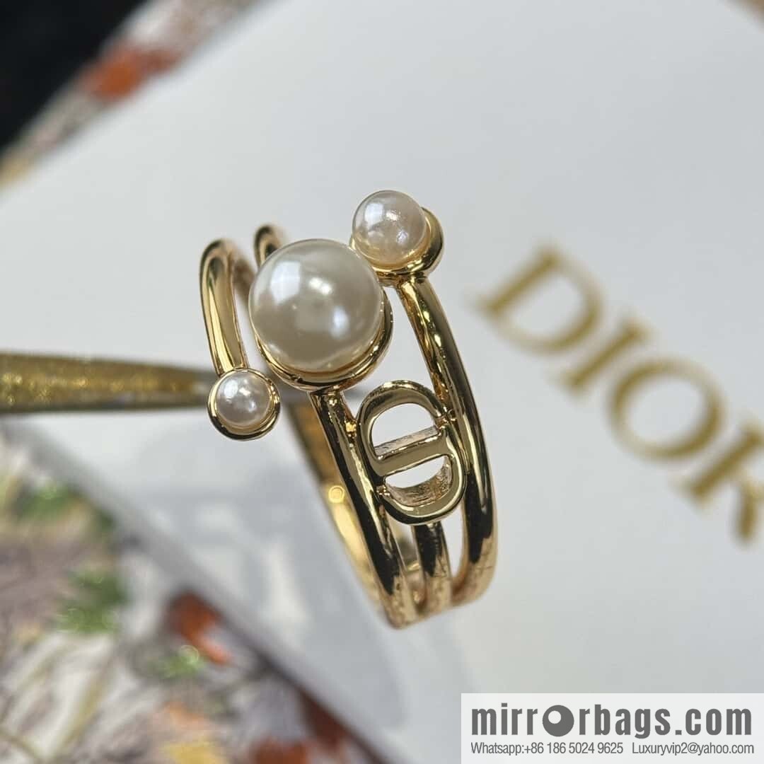 New ☑️ DIOR CD Pearl Ring