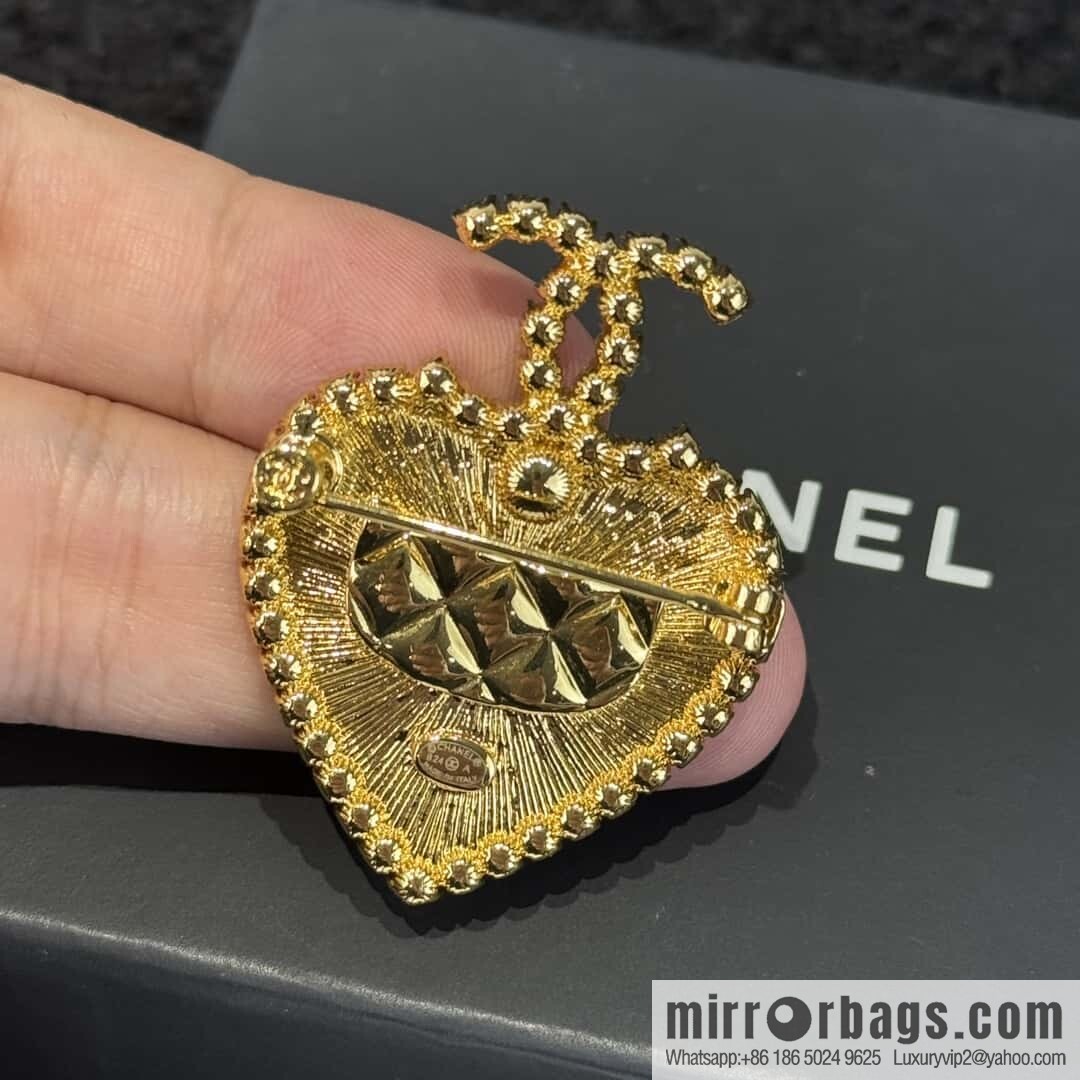 ❗️New ❗️ ☀️ new ☑️ Chanel double c diamond peach heart love brooch ☀️