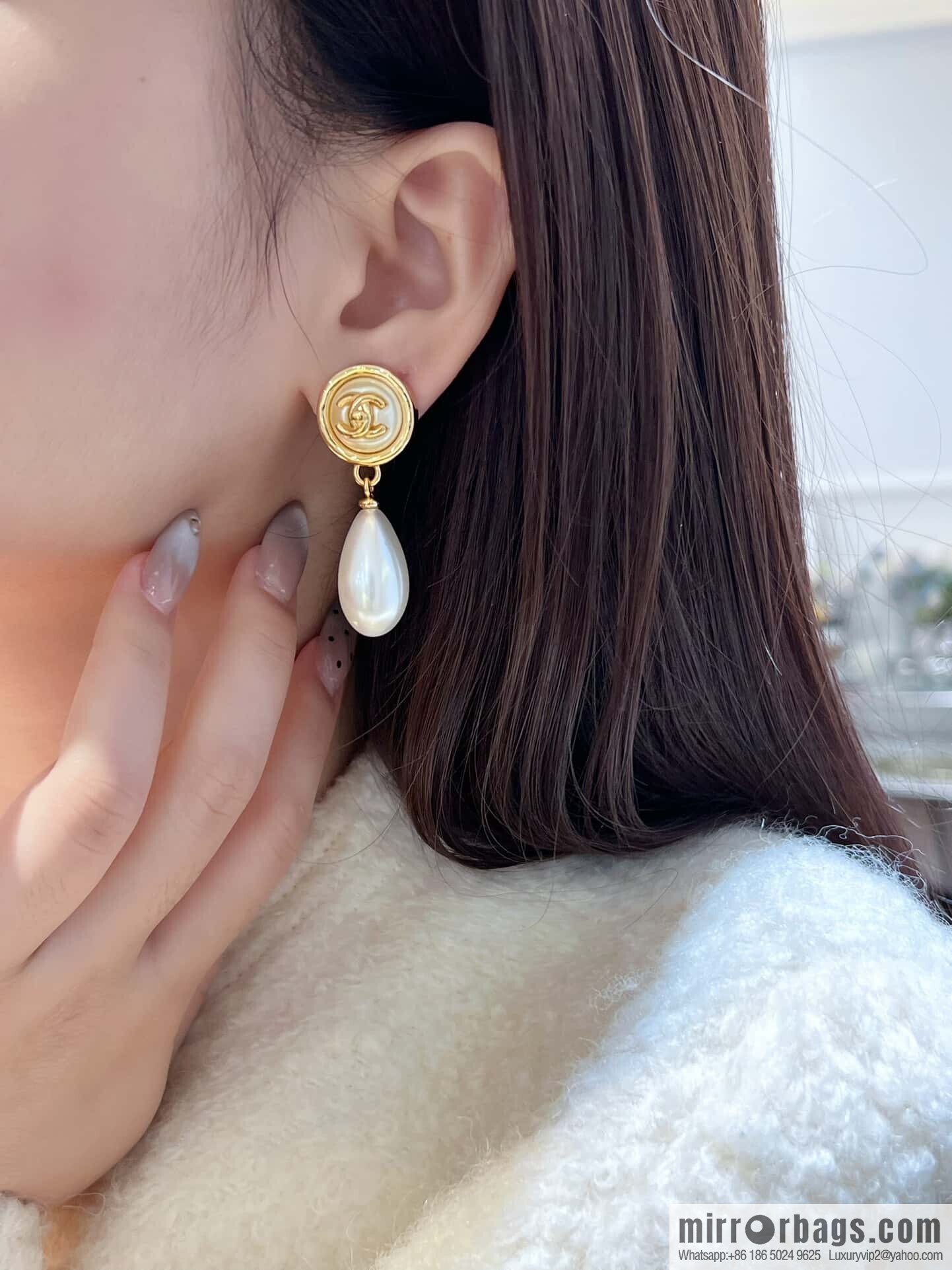 ❗️New ❗️☀️ new ☑️ Chanel double c water drop pearl stud earrings ☀️