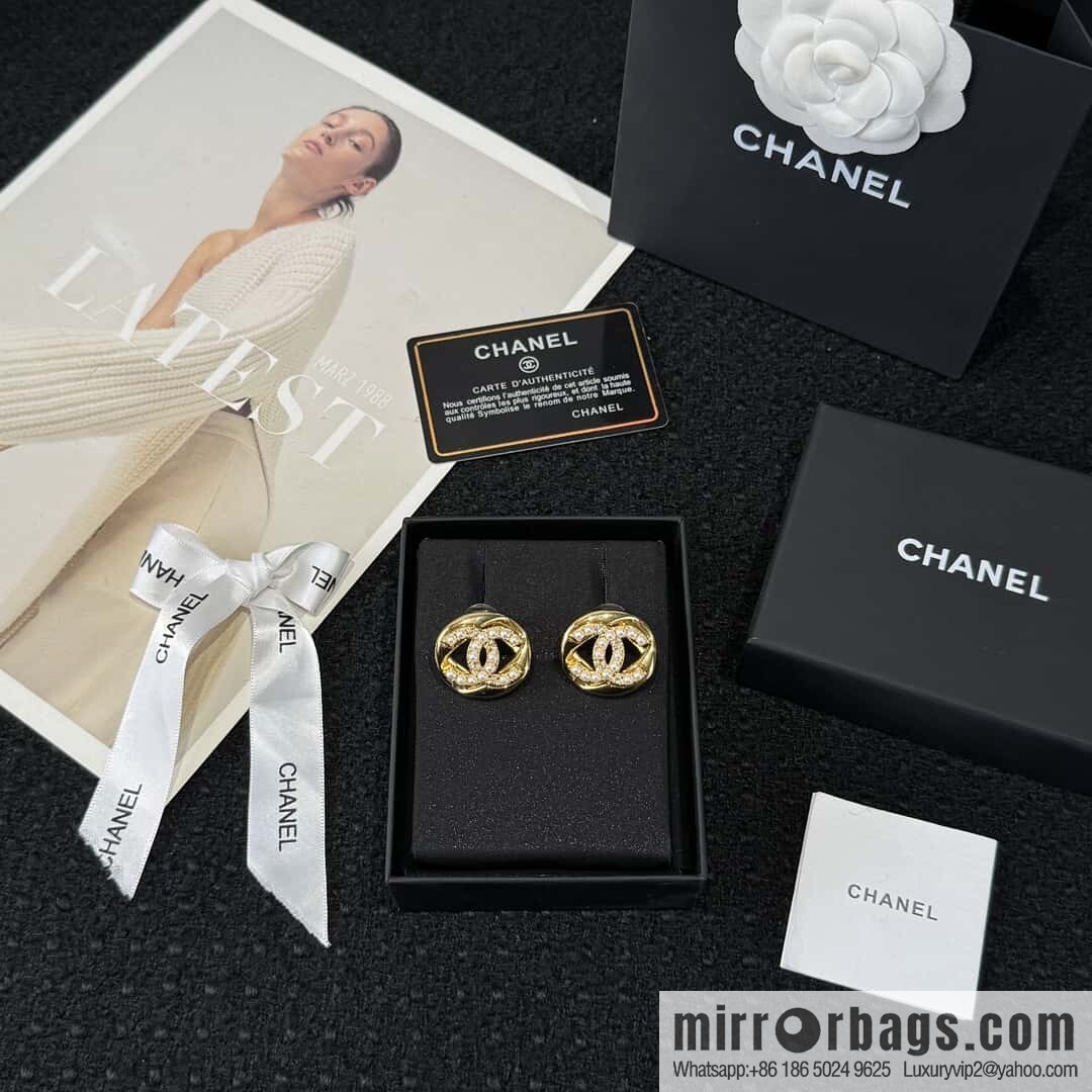 ❗️New ❗️☀️ new ☑️ Chanel C1 double c pearl stud earrings ☀️