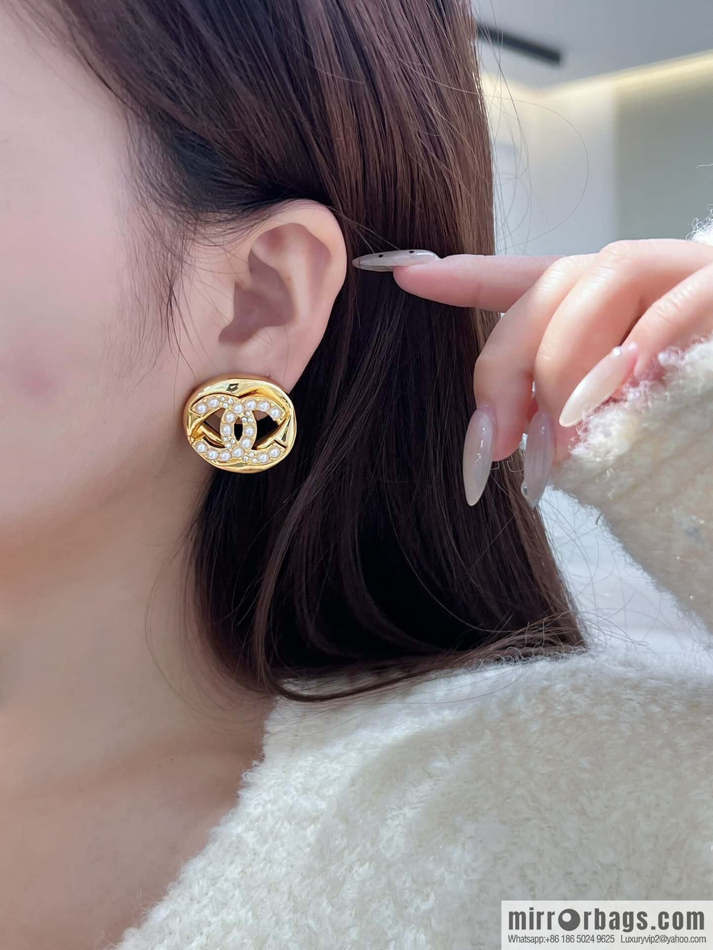 ❗️New ❗️☀️ new ☑️ Chanel C1 double c pearl stud earrings ☀️