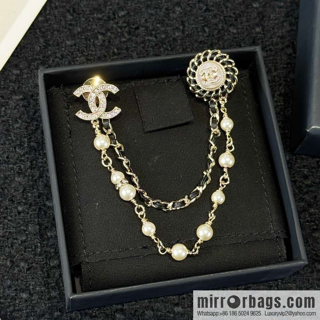 ❗️New ❗️ ☀️ New ☑️ Chanel Double C Pearl Double Brooch ☀️
