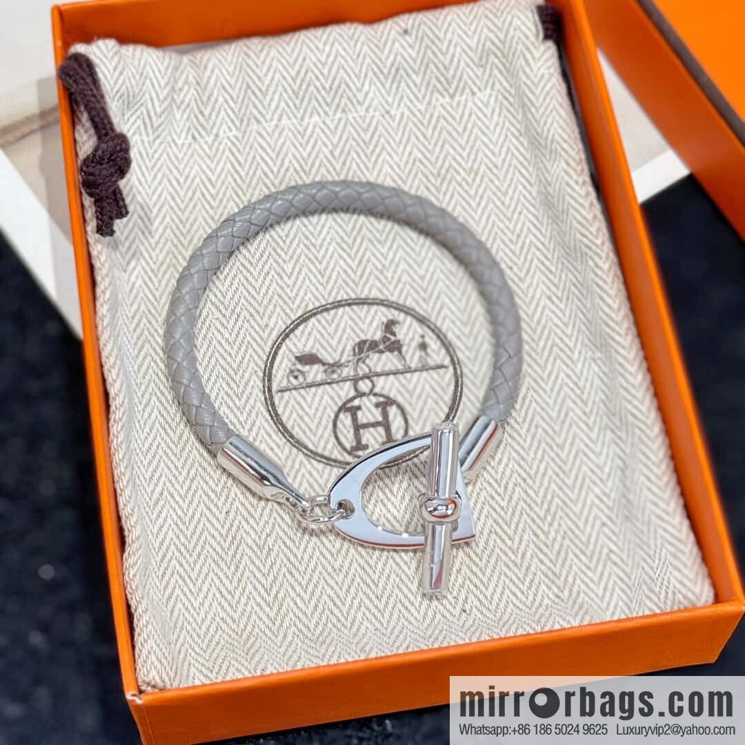 ❗️New ❗️ Silver, New ☑️ Hermès HERMES Etrier Horseshoe Bracelet