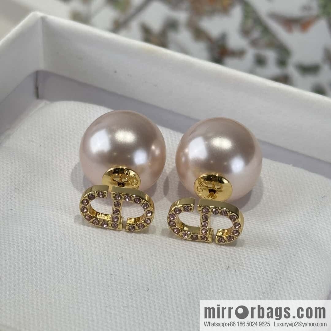 ☀️New ☑️ Dior pink pearl CD stud earrings