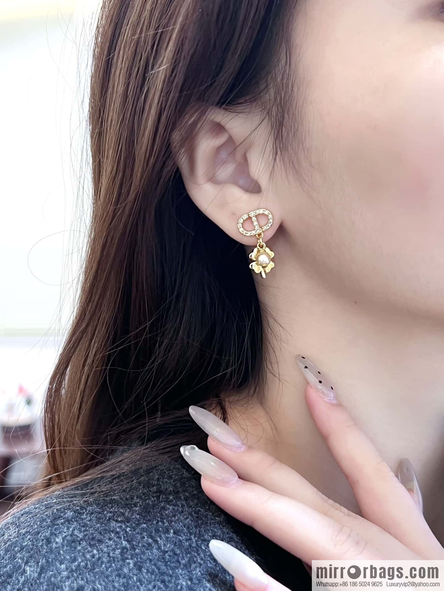 ❗️New ❗️ ☀️ New ☑️ Dior Pearl CD Clover Earrings ☀️