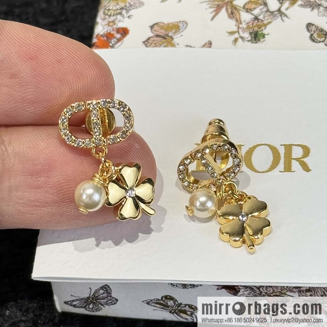 ❗️New ❗️ ☀️ New ☑️ Dior Pearl CD Clover Earrings ☀️