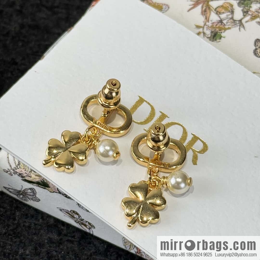 ❗️New ❗️ ☀️ New ☑️ Dior Pearl CD Clover Earrings ☀️