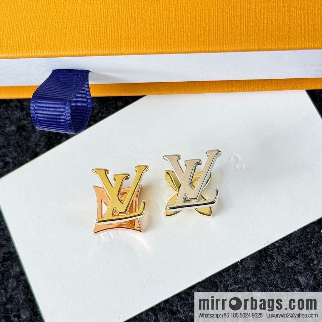 ❗️New ❗️ ☀ Original ☀ Louis Vuitton LV letter diamond stud earrings ☀