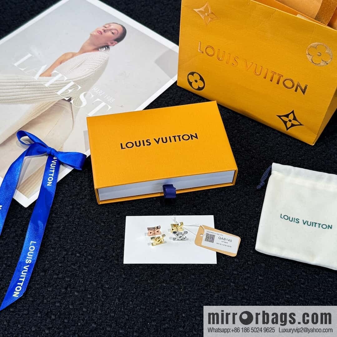 ❗️New ❗️ ☀ Original ☀ Louis Vuitton LV letter diamond stud earrings ☀