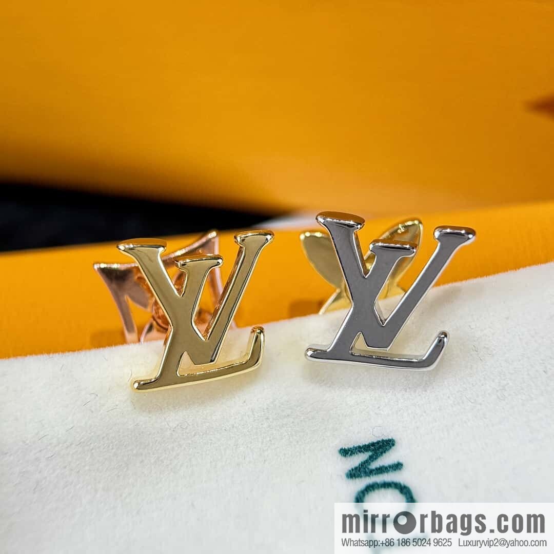 ❗️New ❗️ ☀ Original ☀ Louis Vuitton LV letter diamond stud earrings ☀