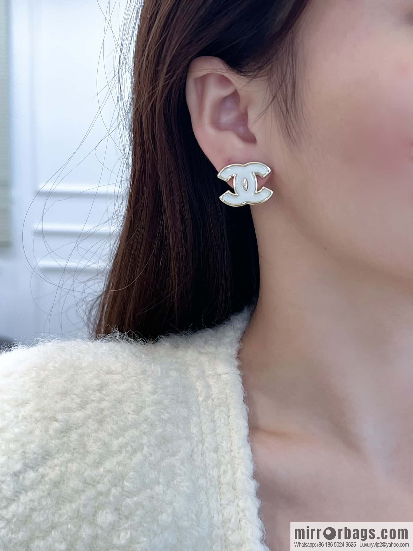 ❗️New ❗️☀️ New ☑️ Chanel C1 double c acrylic stud earrings ☀️