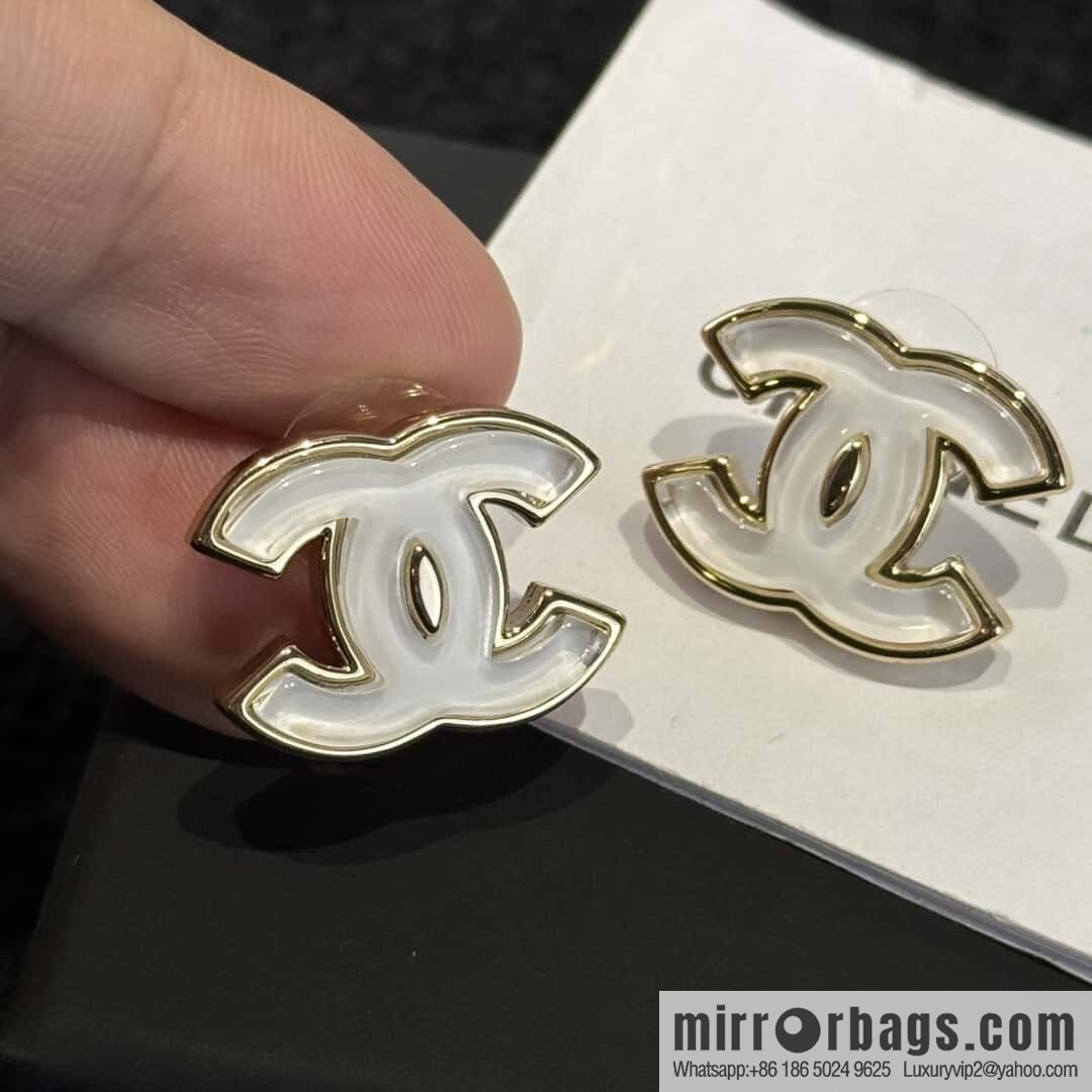 ❗️New ❗️☀️ New ☑️ Chanel C1 double c acrylic stud earrings ☀️