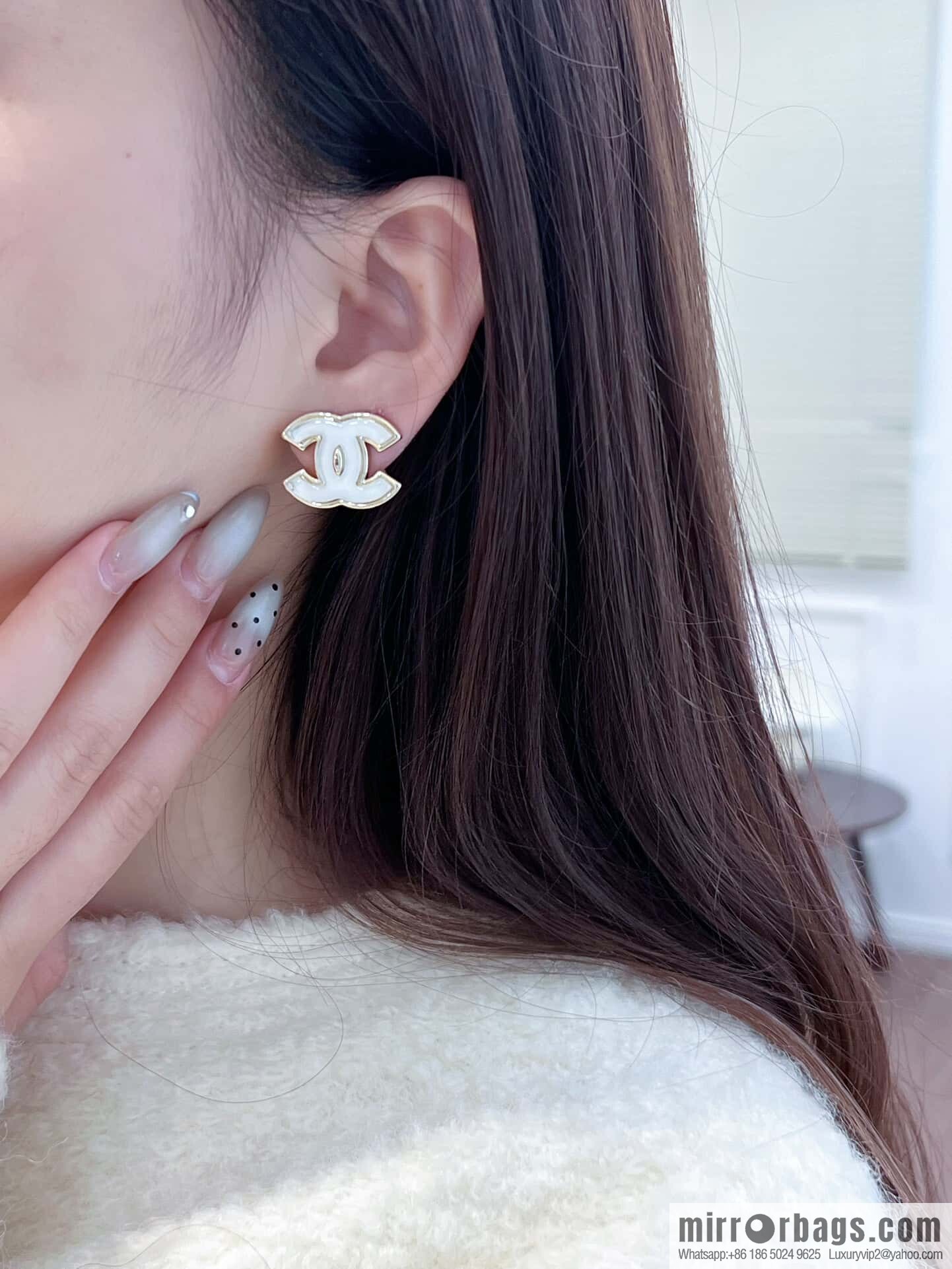 ❗️New ❗️☀️ New ☑️ Chanel C1 double c acrylic stud earrings ☀️