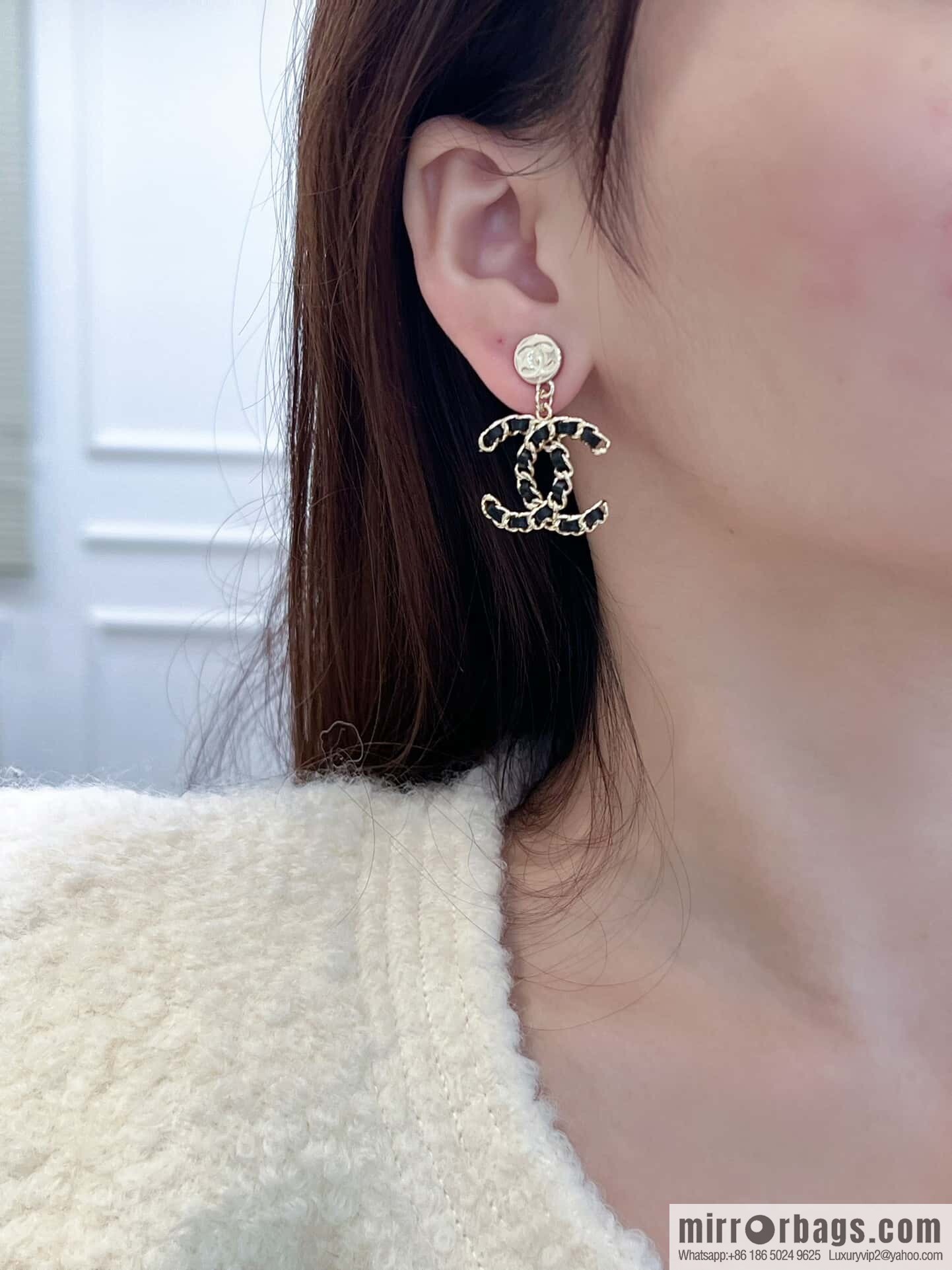 ❗️New ❗️ ☀️ new ☑️ Chanel c2 double c black leather rope stud earrings ☀️