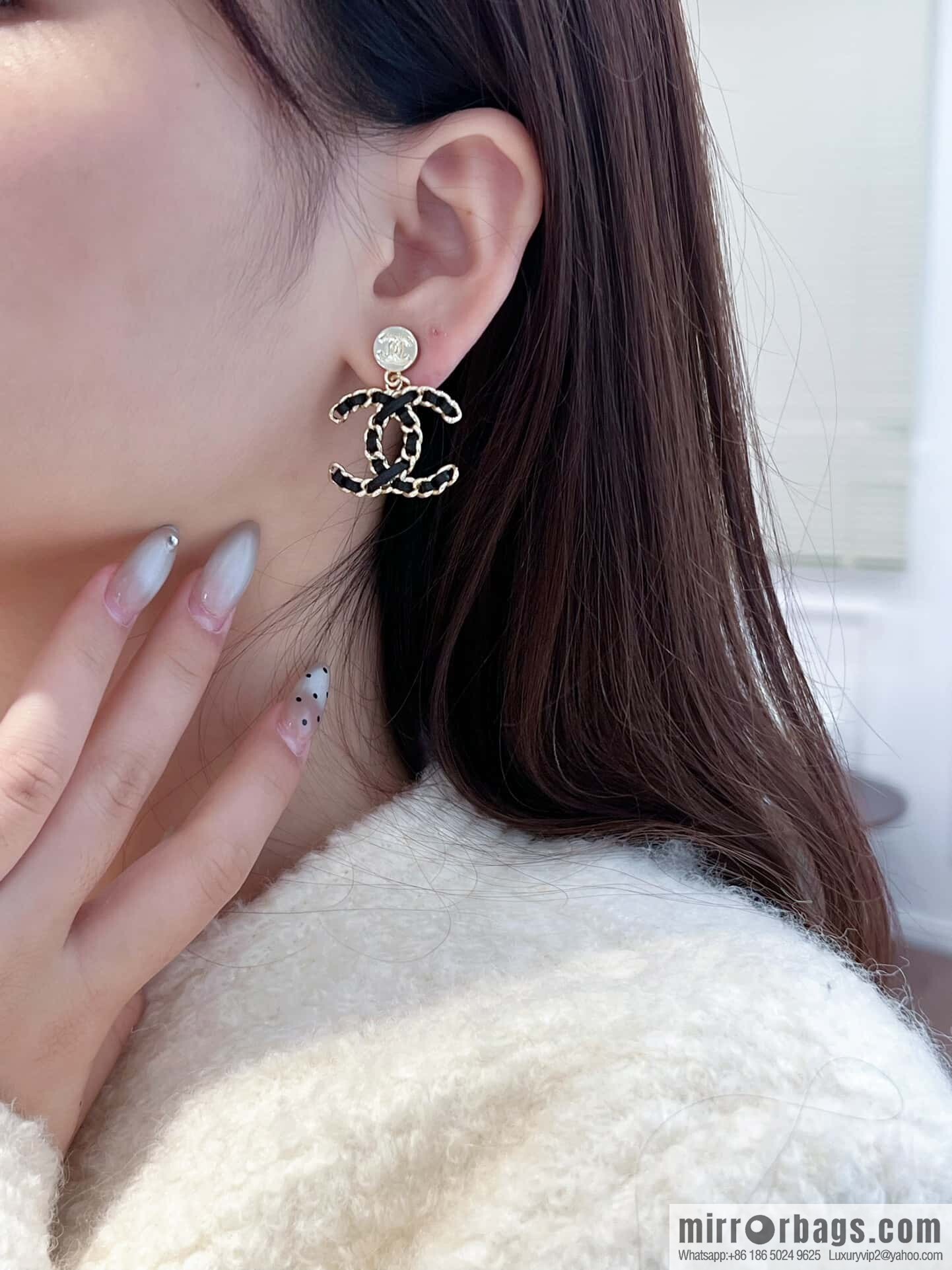 ❗️New ❗️ ☀️ new ☑️ Chanel c2 double c black leather rope stud earrings ☀️
