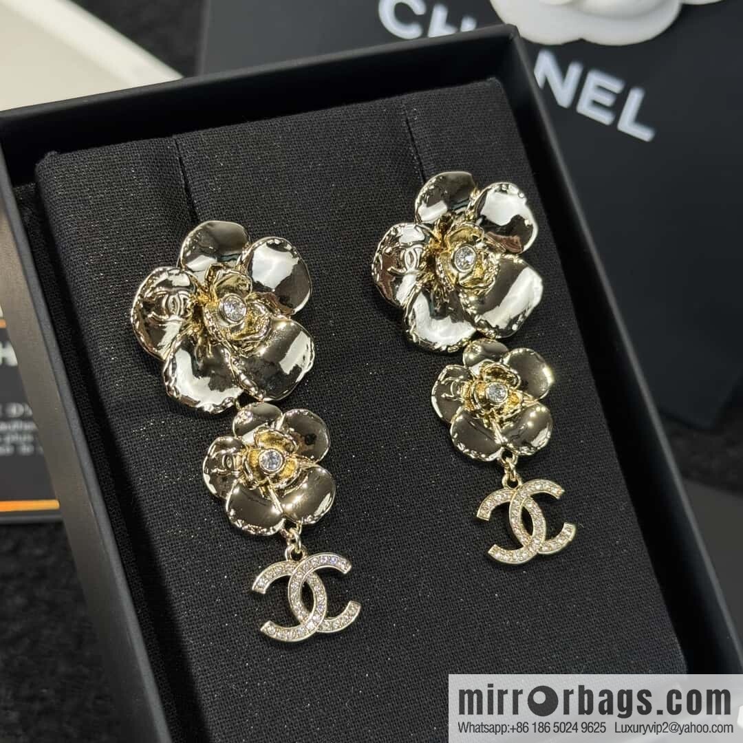 ❗️New ❗️☀️ new ☑️ chanel c3 double c gold camellia stud earrings ☀️