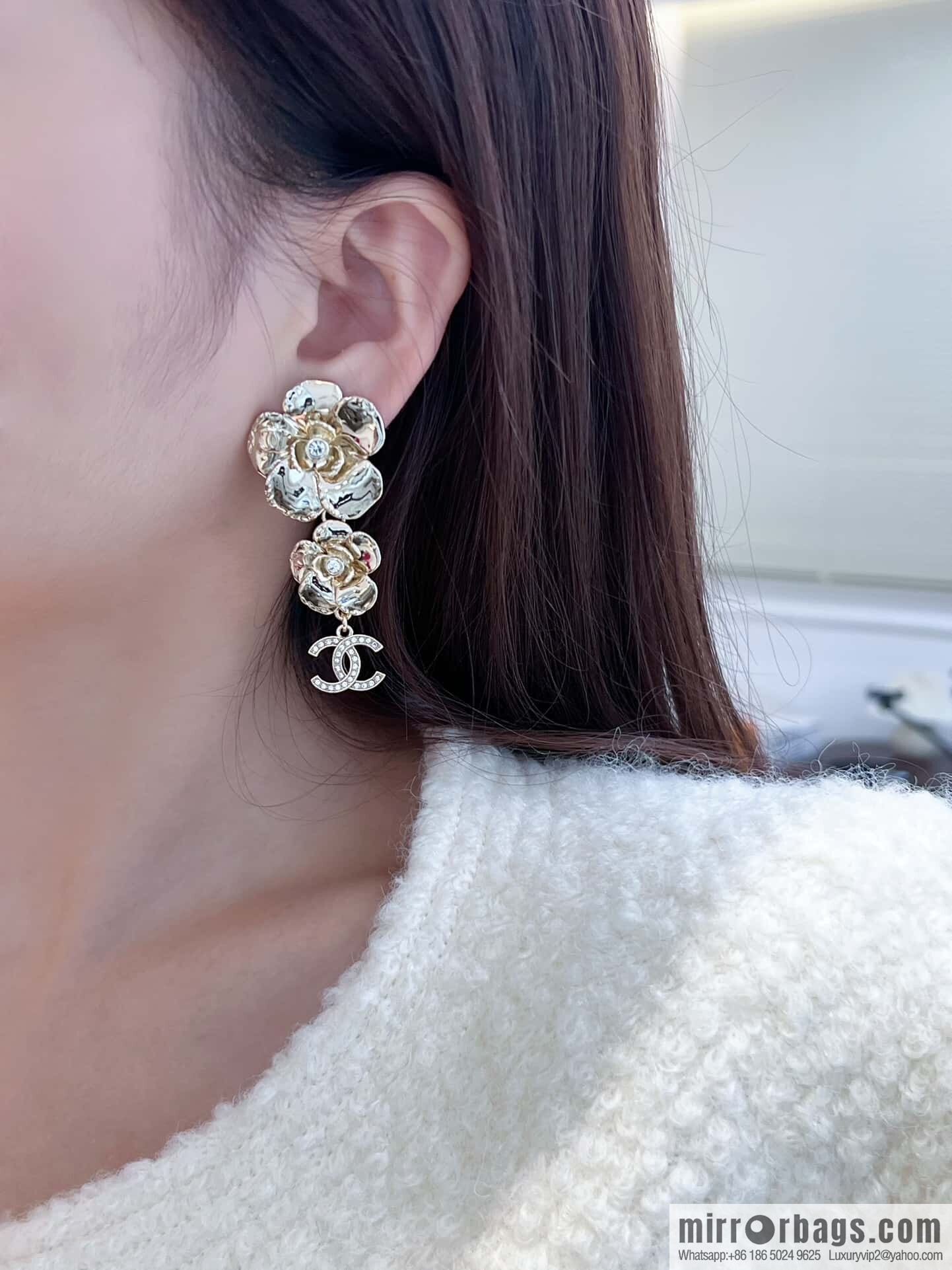 ❗️New ❗️☀️ new ☑️ chanel c3 double c gold camellia stud earrings ☀️