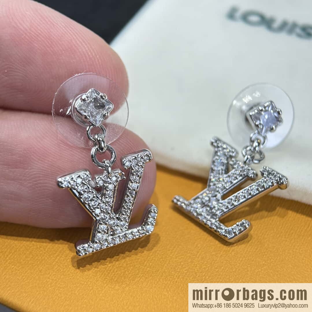 ❗️New ❗️ ☀ Original ☀ Louis Vuitton LV full diamond letter stud earrings ☀