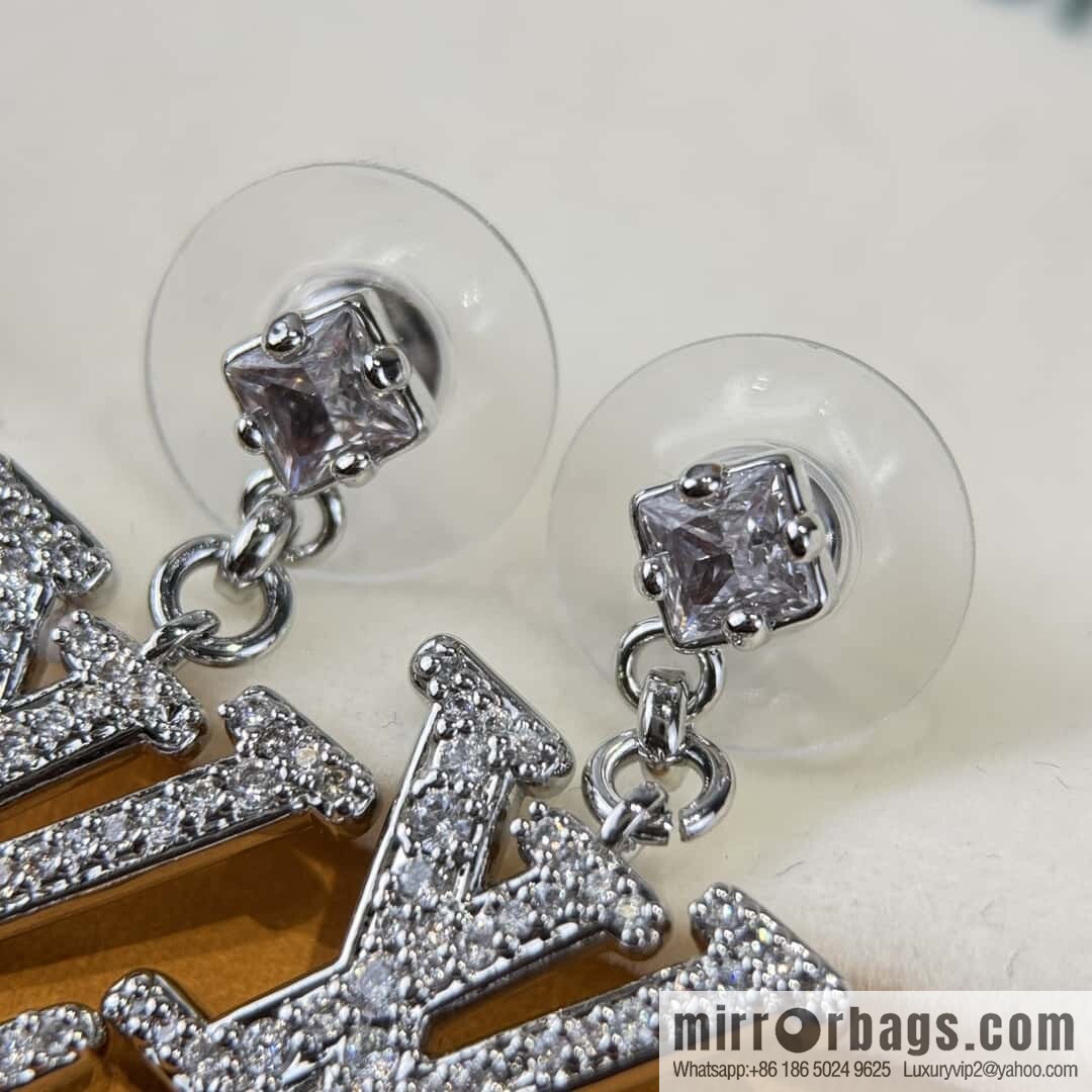 ❗️New ❗️ ☀ Original ☀ Louis Vuitton LV full diamond letter stud earrings ☀