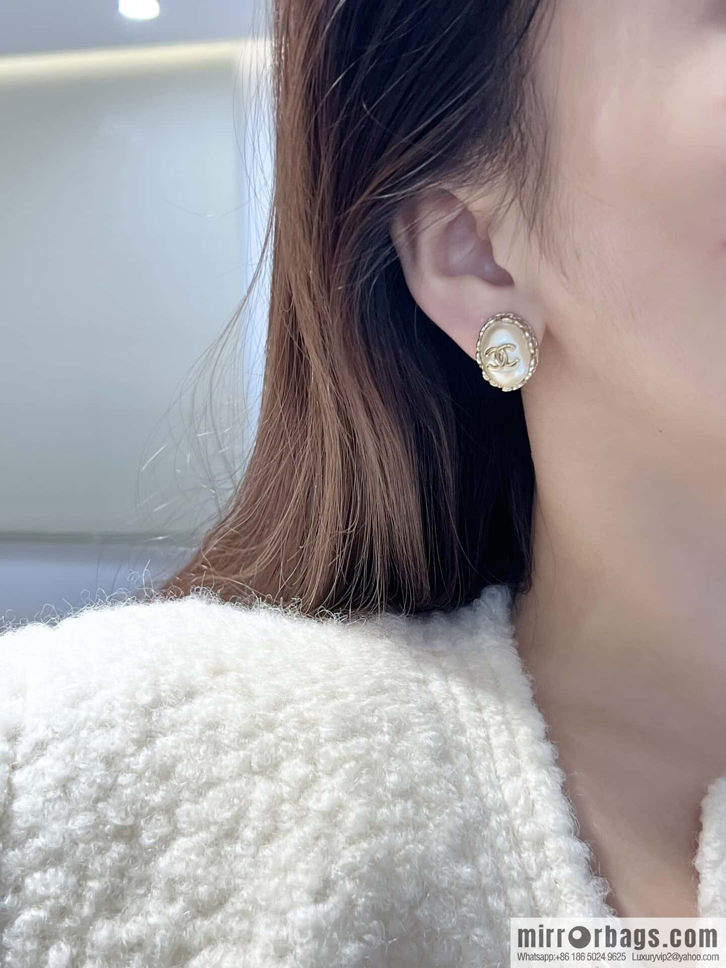❗️New ❗️ ☀️ new ☑️ Chanel double c oval stud earrings ☀️