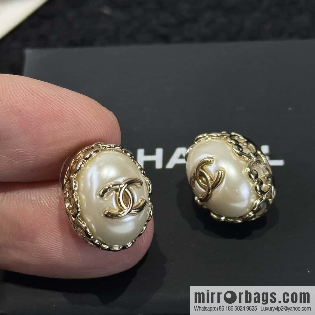 ❗️New ❗️ ☀️ new ☑️ Chanel double c oval stud earrings ☀️