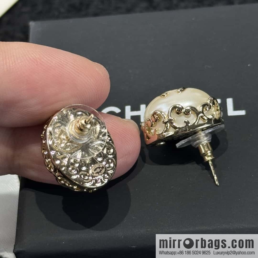 ❗️New ❗️ ☀️ new ☑️ Chanel double c oval stud earrings ☀️