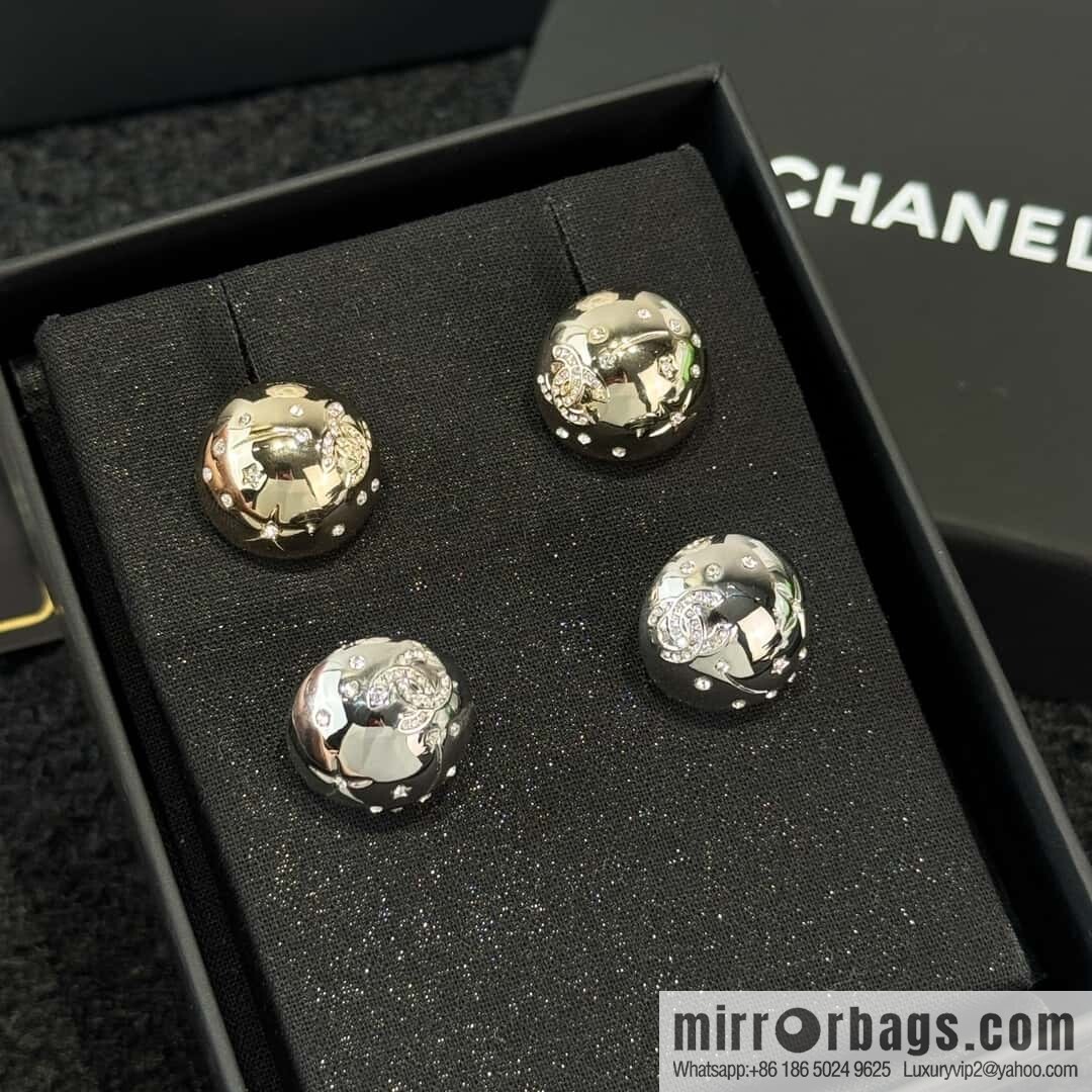 ❗️New ❗️☀️ new ☑️ chanel c1 double c round mirror stud earrings ☀️