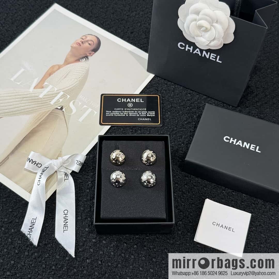 ❗️New ❗️☀️ new ☑️ chanel c1 double c round mirror stud earrings ☀️