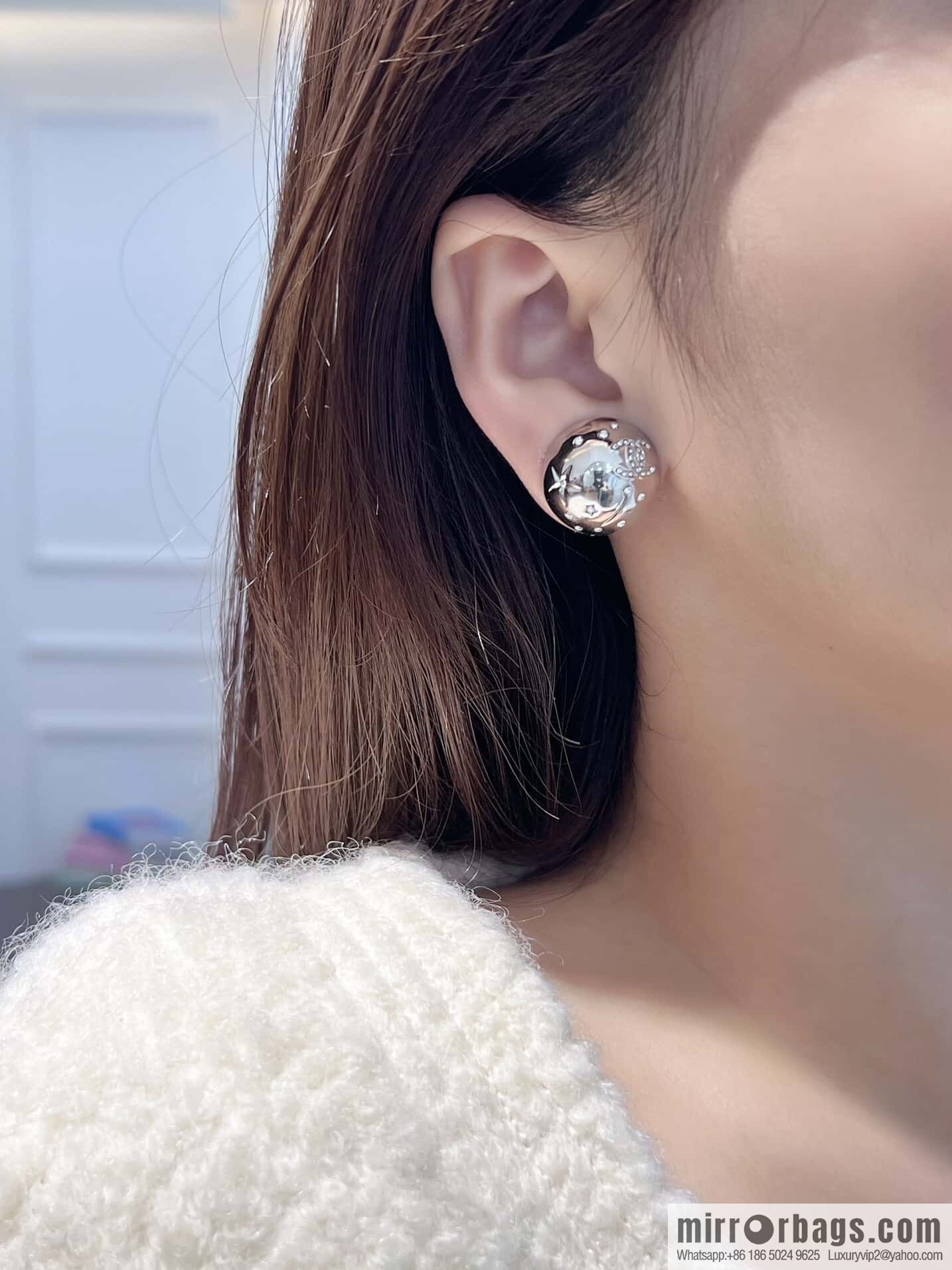 ❗️New ❗️☀️ new ☑️ chanel c1 double c round mirror stud earrings ☀️