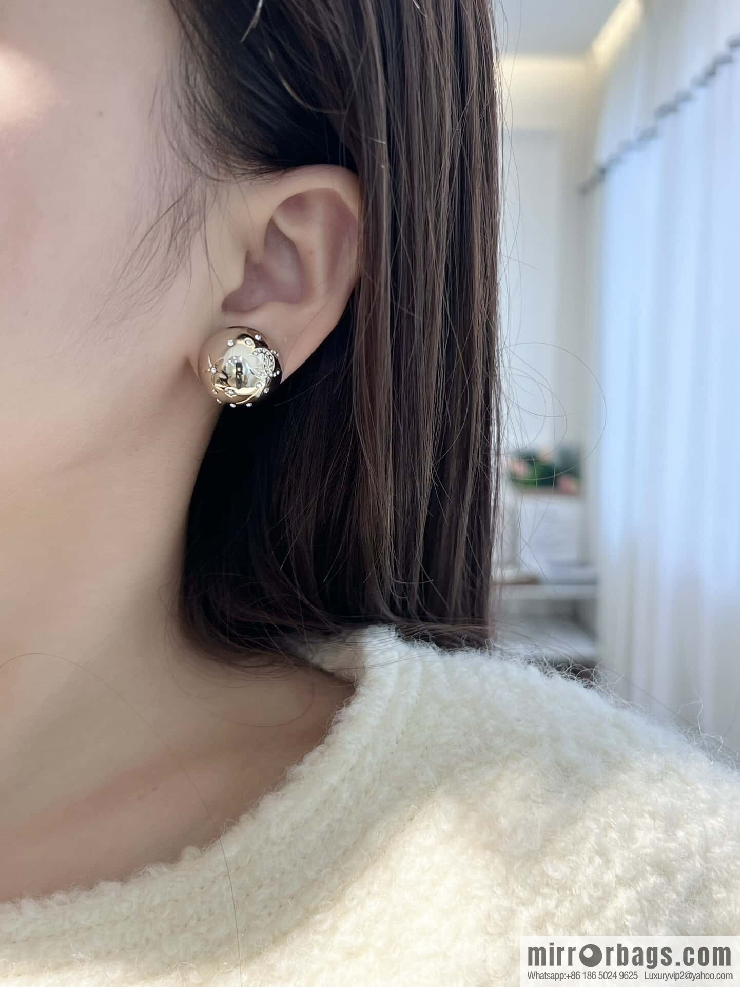 ❗️New ❗️☀️ new ☑️ chanel c1 double c round mirror stud earrings ☀️