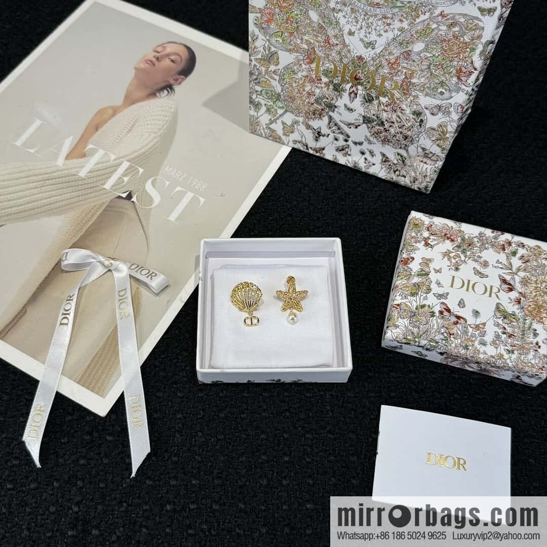 New ☑️ Dior gold shell starfish pearl stud earrings
