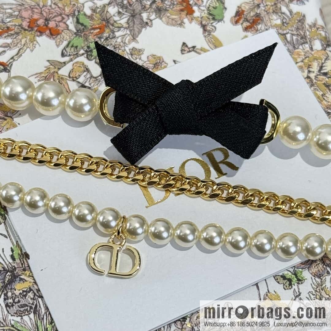 New ☑️ DIOR three-layer pearl bow necklace bracelet