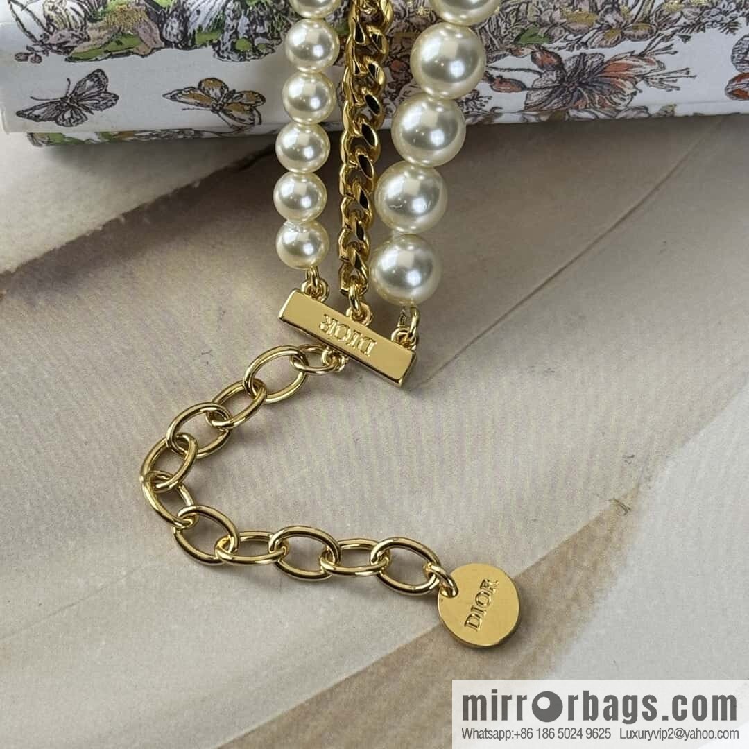 New ☑️ DIOR three-layer pearl bow necklace bracelet