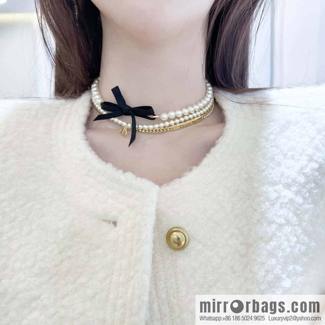New ☑️ DIOR three-layer pearl bow necklace bracelet
