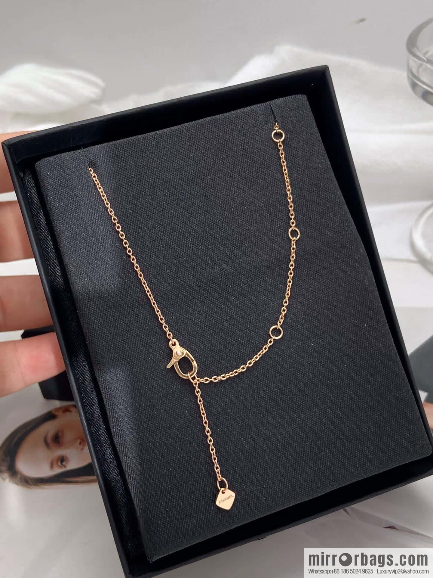 ❗️New ❗️ New ☑️ Chanel coco crush series red diamond water ice moon, moon necklace