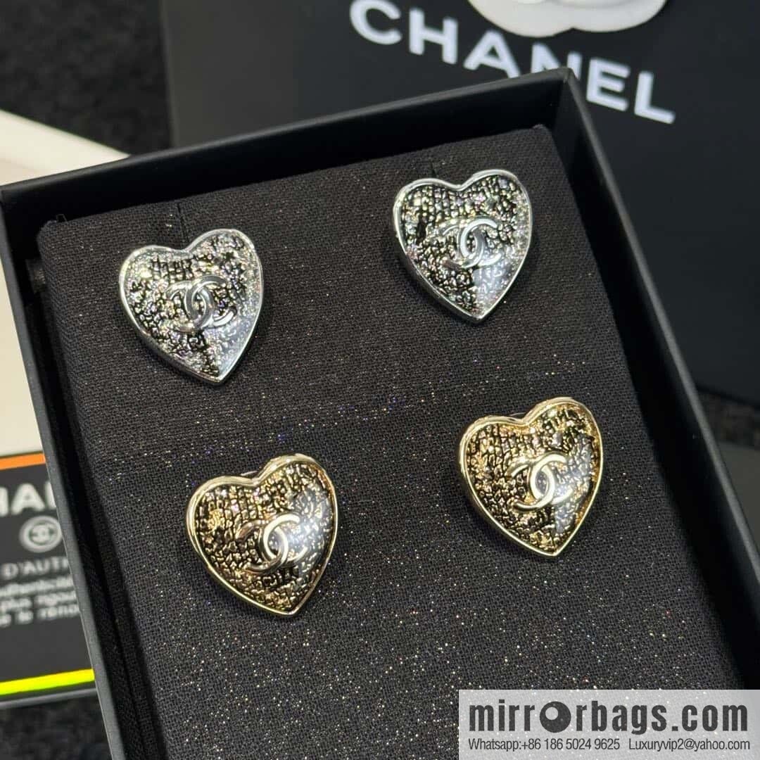 ❗️New ☀️ new ☑️ Chanel C1 double c peach heart love stud earrings ☀️