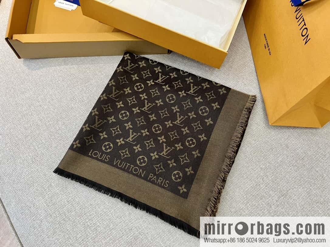 𝐋𝐨𝐮𝐢𝐬 𝐕𝐮𝐢𝐭𝐭𝐨ɴ•『 shine monogram scarf shawl M75122
