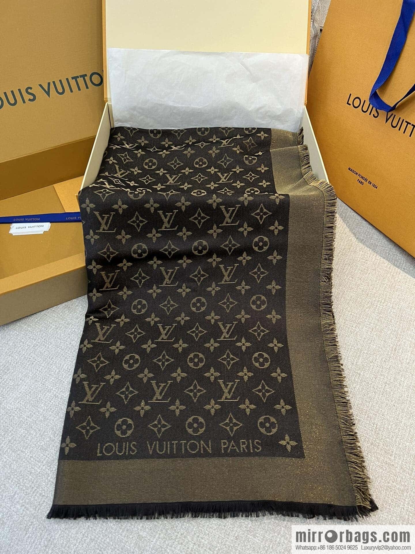 𝐋𝐨𝐮𝐢𝐬 𝐕𝐮𝐢𝐭𝐭𝐨ɴ•『 shine monogram scarf shawl M75122