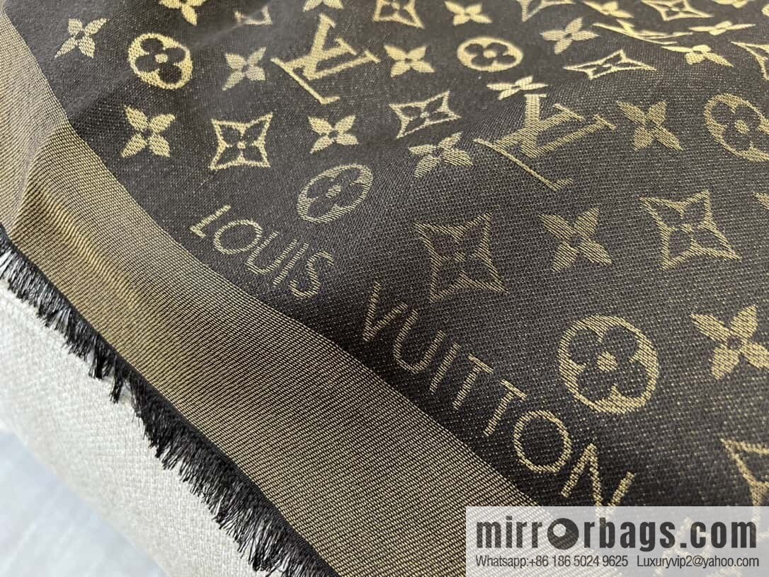 𝐋𝐨𝐮𝐢𝐬 𝐕𝐮𝐢𝐭𝐭𝐨ɴ•『 shine monogram scarf shawl M75122