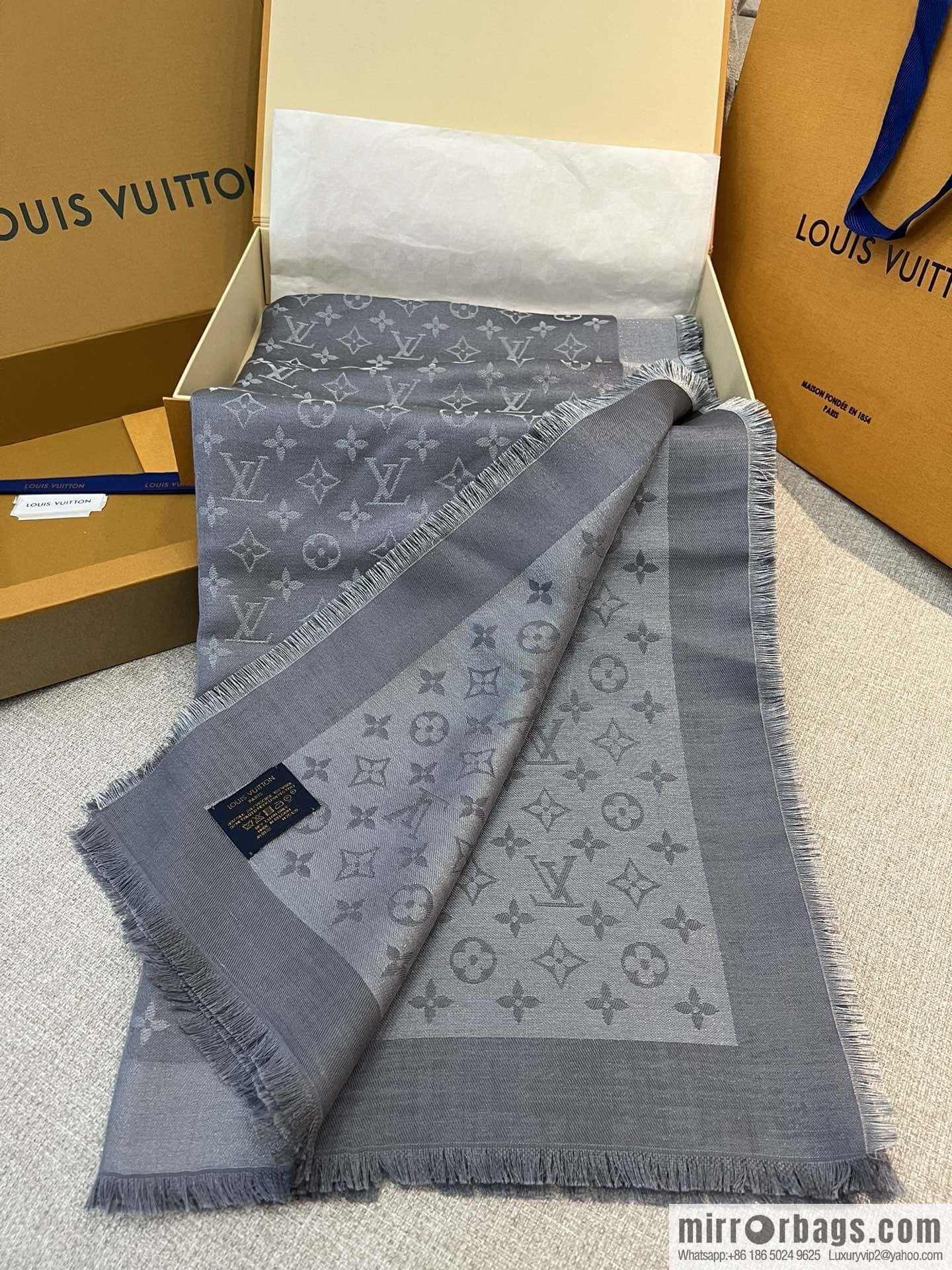 𝐋𝐨𝐮𝐢𝐬 𝐕𝐮𝐢𝐭𝐭𝐨ɴ•『 shine monogram scarf shawl M75120