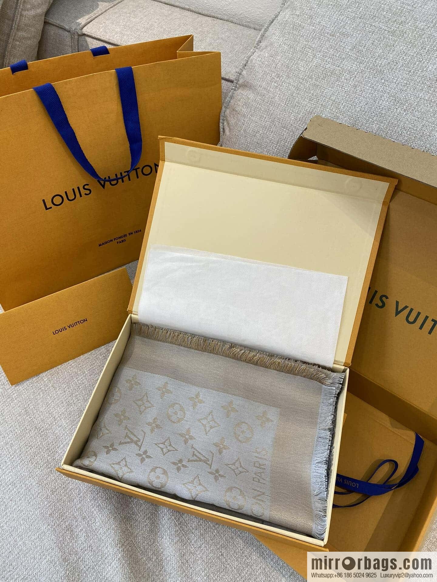 𝐋𝐨𝐮𝐢𝐬 𝐕𝐮𝐢𝐭𝐭𝐨ɴ•『 shine monogram scarf shawl M75121
