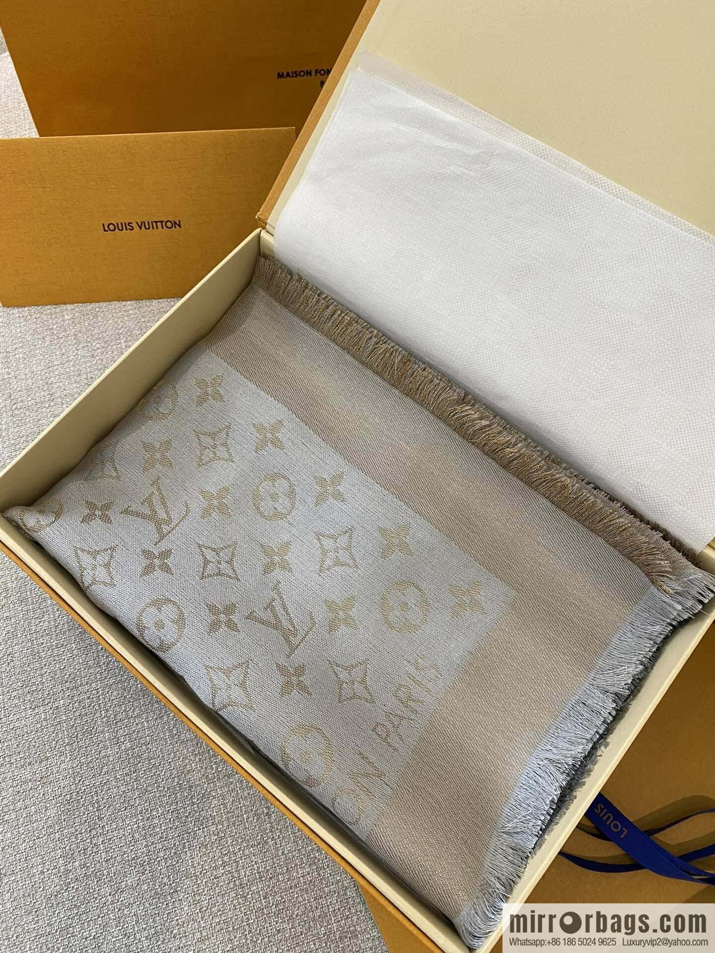 𝐋𝐨𝐮𝐢𝐬 𝐕𝐮𝐢𝐭𝐭𝐨ɴ•『 shine monogram scarf shawl M75121