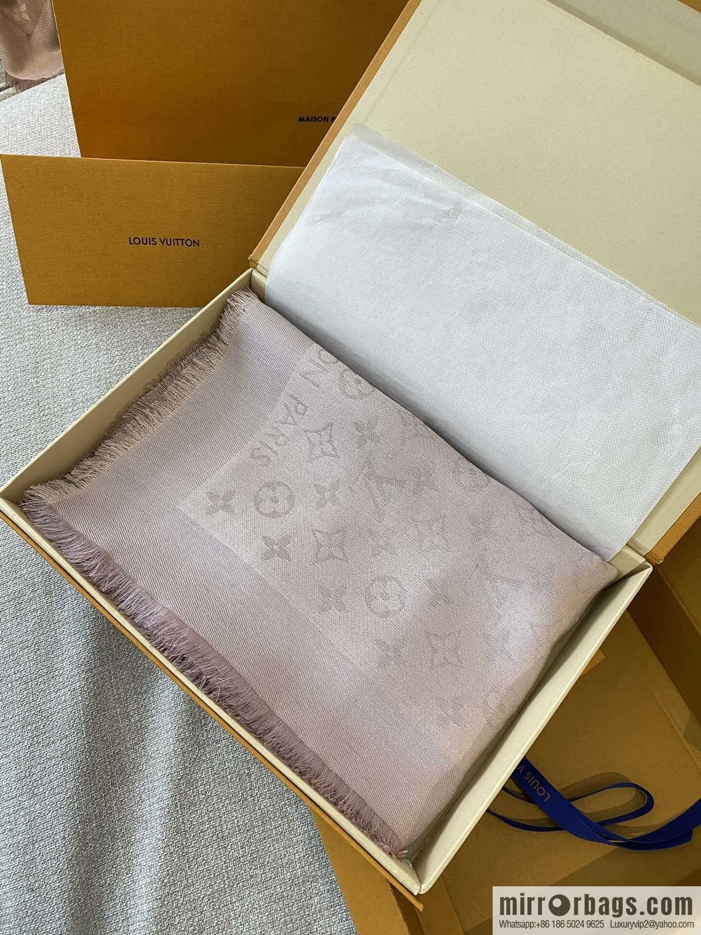 𝐋𝐨𝐮𝐢𝐬 𝐕𝐮𝐢𝐭𝐭𝐨ɴ•『 shine monogram scarf shawl M70805
