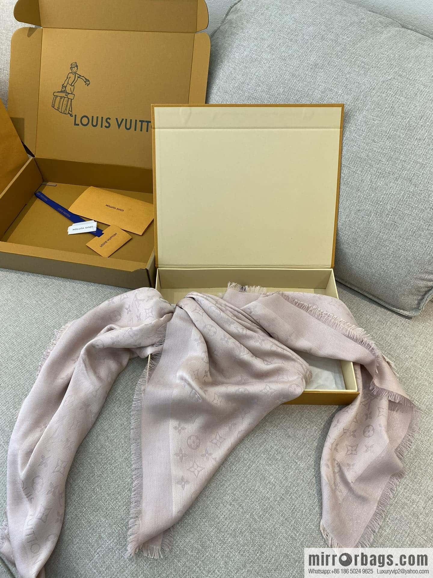 𝐋𝐨𝐮𝐢𝐬 𝐕𝐮𝐢𝐭𝐭𝐨ɴ•『 shine monogram scarf shawl M70805