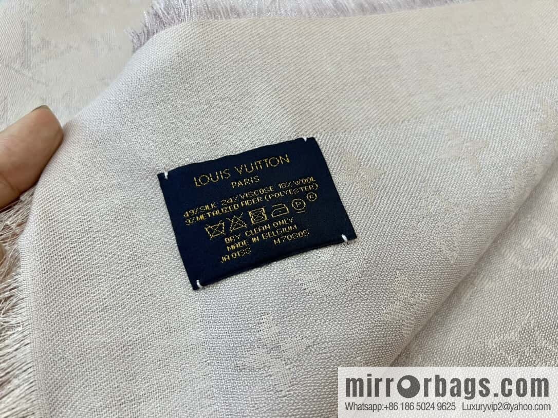 𝐋𝐨𝐮𝐢𝐬 𝐕𝐮𝐢𝐭𝐭𝐨ɴ•『 shine monogram scarf shawl M70805
