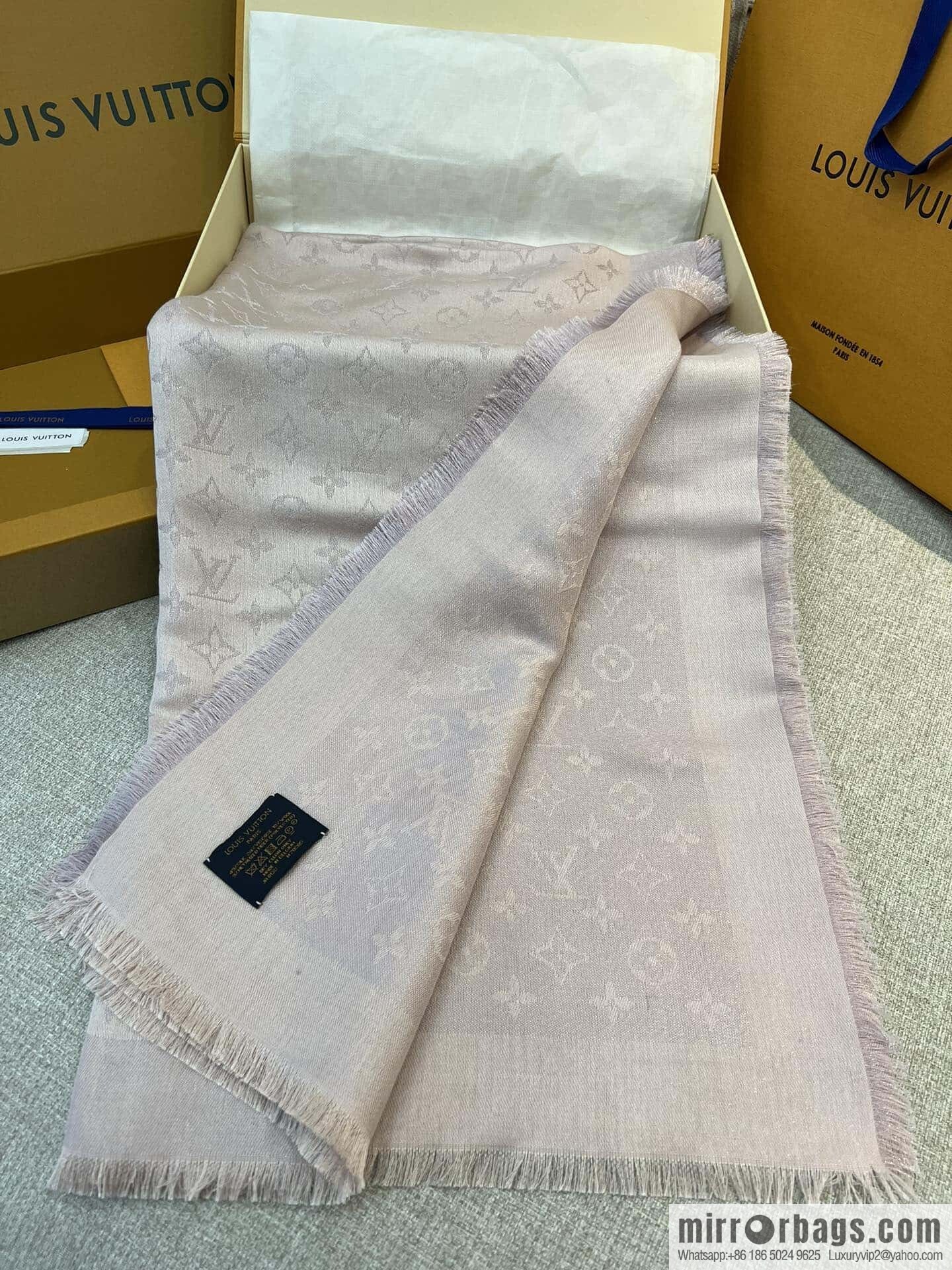 𝐋𝐨𝐮𝐢𝐬 𝐕𝐮𝐢𝐭𝐭𝐨ɴ•『 shine monogram scarf shawl M70805