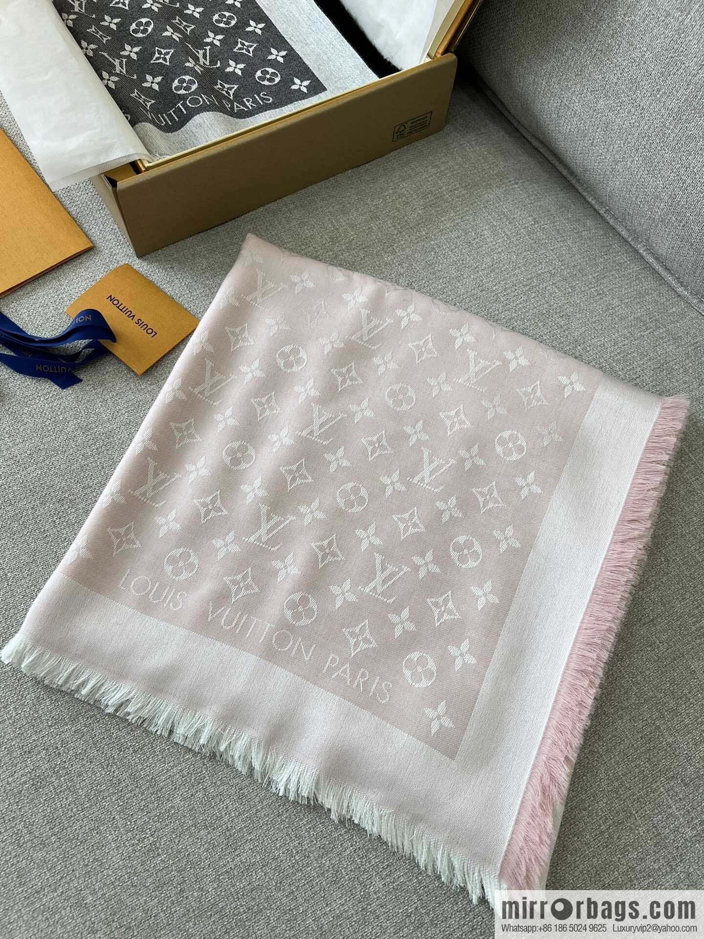 𝐋𝐨𝐮𝐢𝐬 𝐕𝐮𝐢𝐭𝐭𝐨ɴ•『 shine monogram scarf shawl M72046